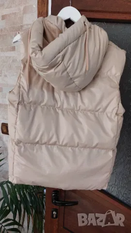 Къс елек с качулка , снимка 2 - Елеци - 47424074