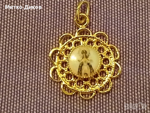 Висулка иконка за колие или верижка позлатено