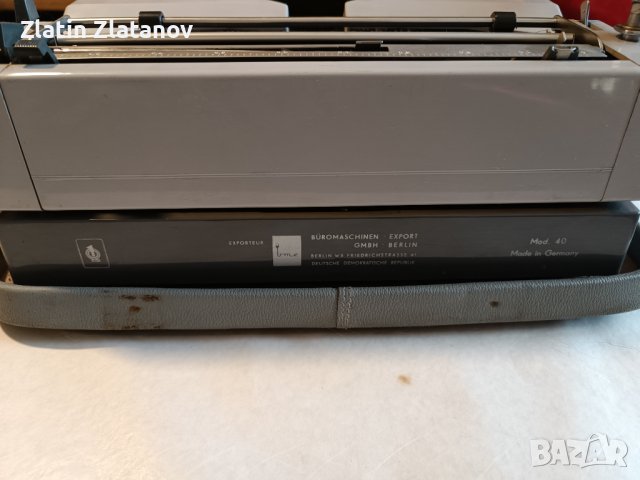 Пишеща машина Ерика, снимка 2 - Антикварни и старинни предмети - 42560739