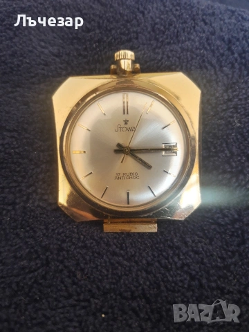 Продавам часовник Stowa 