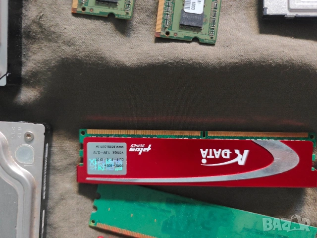 Продавам стар компютърни части: рам, хардове, и др., снимка 5 - Други - 53761730