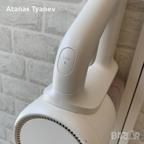 Вертикална безкабелна прахосмукачка Xiaomi Mi Hand Vacuum 350W 0.5L, снимка 4 - Прахосмукачки - 42391972