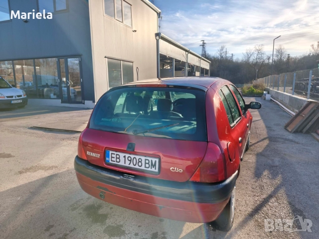 Renault Clio 1.4i, снимка 4 - Автомобили и джипове - 52851188