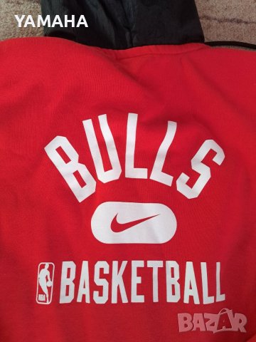 Bulls basketball  Мъжко. Горнище  S---M, снимка 1 - Спортни дрехи, екипи - 39296344