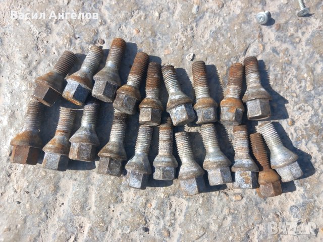 Болтове за Мерцедес