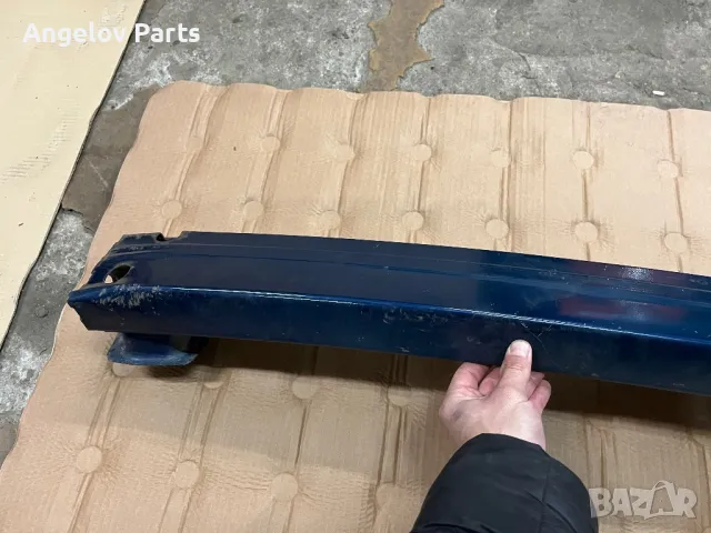 Гредата на задната броня за Toyota Corolla Verso 2003, снимка 2 - Части - 48911598