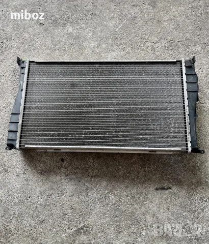 Воден радиатор БМВ Е90 E91 BMW, снимка 2 - Части - 55895169