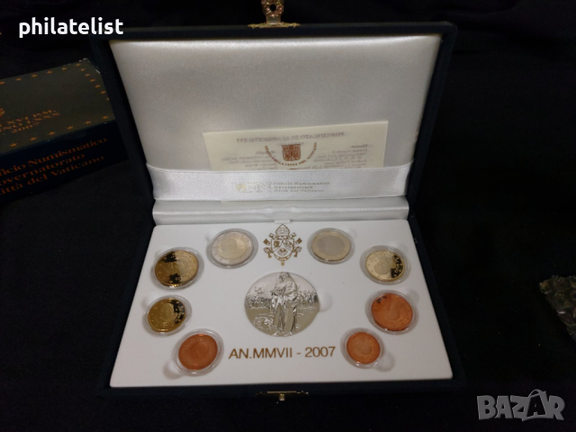 Ватикана PROOF 2007 г. - комплектен сет от 1 цент до 2 евро + сребърен възпоменателен медал, снимка 3 - Нумизматика и бонистика - 44737326