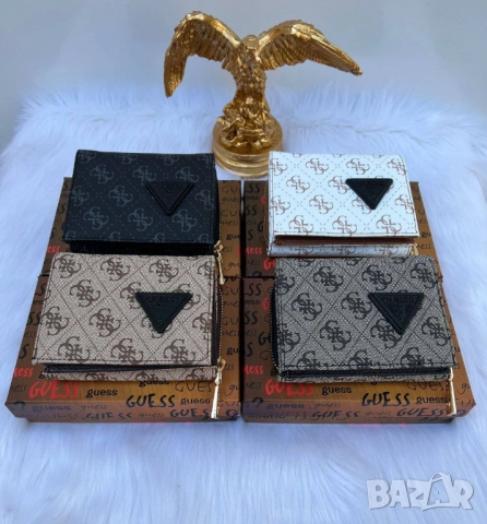 портмонета в кутя guess