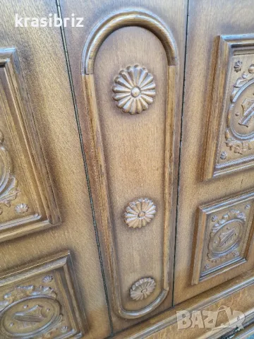 Масивен Шкаф с Дърворезба- внос от Германия! , снимка 9 - Шкафове - 50188257
