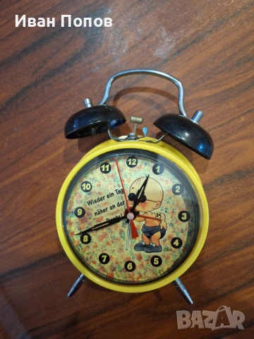 Будилник механичен, работи точно