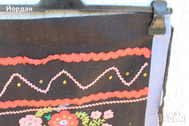 Престилка от народна носия, снимка 3 - Антикварни и старинни предмети - 40657686