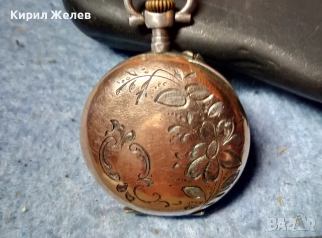 Стар ПОЗЛАТЕН СРЕБЪРЕН ДЖОБЕН ЧАСОВНИК с РУБИНИ СРЕБРО 800 ФЛОРАЛНО ОРНАМЕНТИРАН КАПАК 48406, снимка 6 - Антикварни и старинни предмети - 48006330