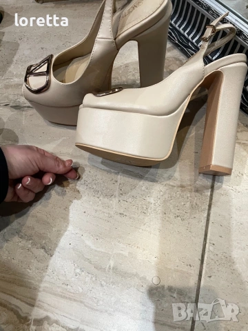 Valentino сандали , снимка 5 - Сандали - 53820683
