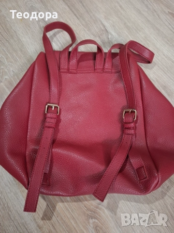 Червена кожена раничка, снимка 4 - Чанти - 52662821
