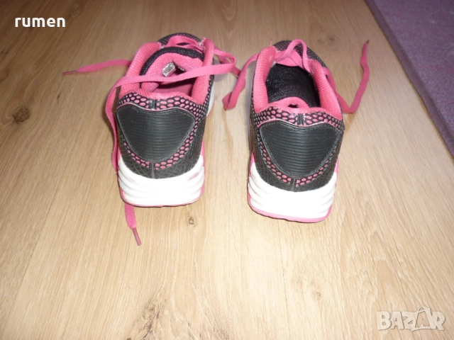 Спортни обувки, снимка 5 - Маратонки - 51550549