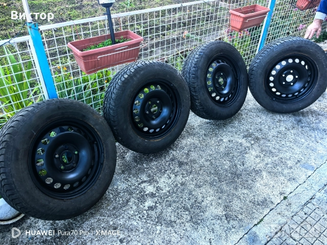 4 зимни гуми с джанти 15, снимка 2 - Гуми и джанти - 52261142