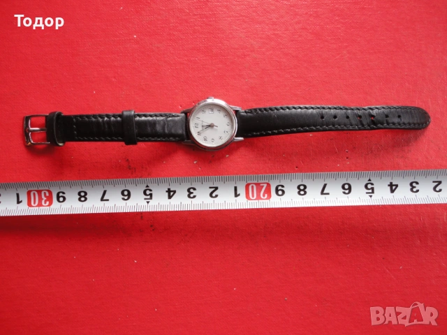 Швейцарски дамски часовник Certina 