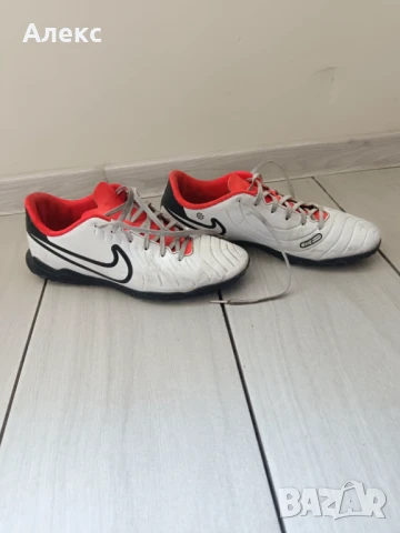 Футболни обувки Nike LEGEND 10 CLUB TF размер 39,5, снимка 11 - Футбол - 50715089