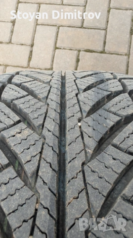 Всесезонни гуми с джанти Мерцедес Е-класа 245/45/18, снимка 3 - Гуми и джанти - 53742716
