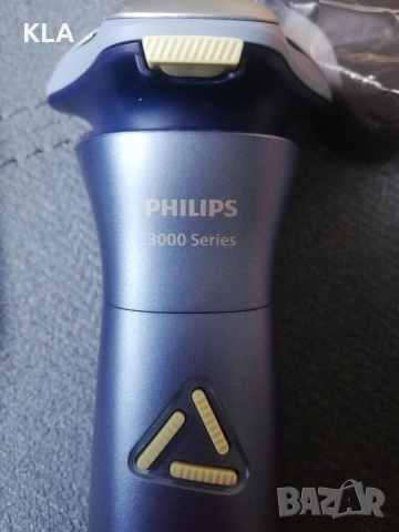 Ел. самобръсначка Philips серия 3000 модел S3886/05, снимка 3 - Електрически самобръсначки - 52771095