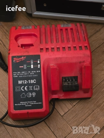 Зарядно Milwaukee M12-18C , снимка 2 - Винтоверти - 56407339