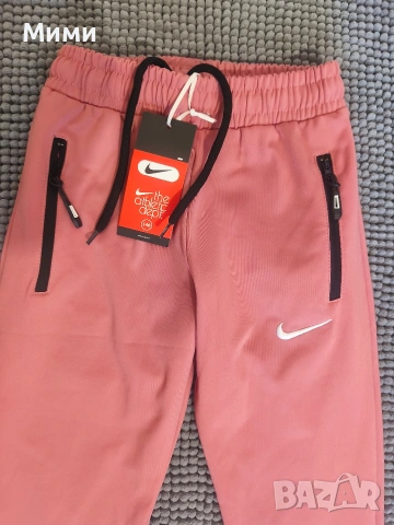 Детско ново долнище на "Nike"за 8/9г.+подарък, снимка 2 - Детски анцузи и суичери - 53857575