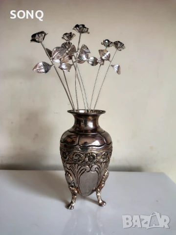Прекрасна Посребрена Ваза Със Посребрени Цветя, снимка 2 - Вази - 51146602