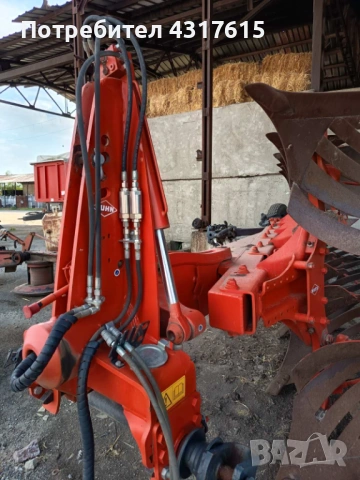 обръщателен плуг KUHN, снимка 9 - Селскостопанска техника - 53730789