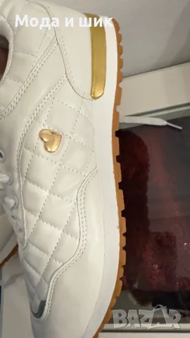 Чисто нови бели маратонки, снимка 5 - Дамски ежедневни обувки - 49933271