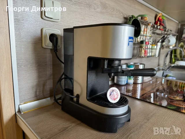 Кафемашина Lavazza Blue LB800 с капсули, снимка 3 - Кафемашини - 55941441