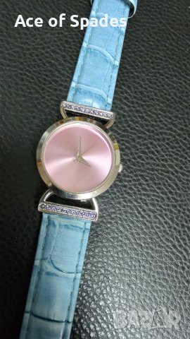 Красив Дамски Часовник С Камъни AVON