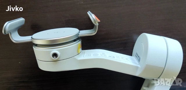 DJI Osmo Mobile SE Гимбал, снимка 4 - Селфи стикове, аксесоари - 53161330