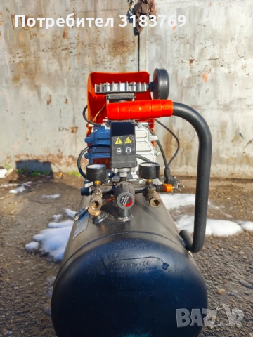 Компресор за въздух 50л, снимка 2 - Компресори - 52904974