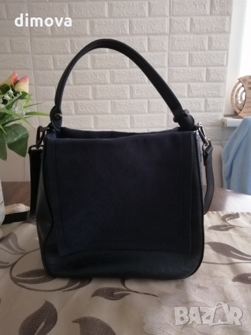 Тъмно синя чанта, снимка 2 - Чанти - 36042413