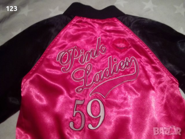 Спортно-елегантен комплект от клин и блузка с едно рамо и надпис “Feedom” – в превод „Свобода“, снимка 6 - Потници - 42170223