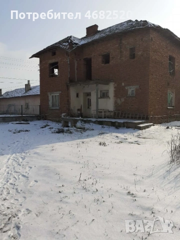 Продава къща в село Гиген, снимка 2 - Къщи - 53162944