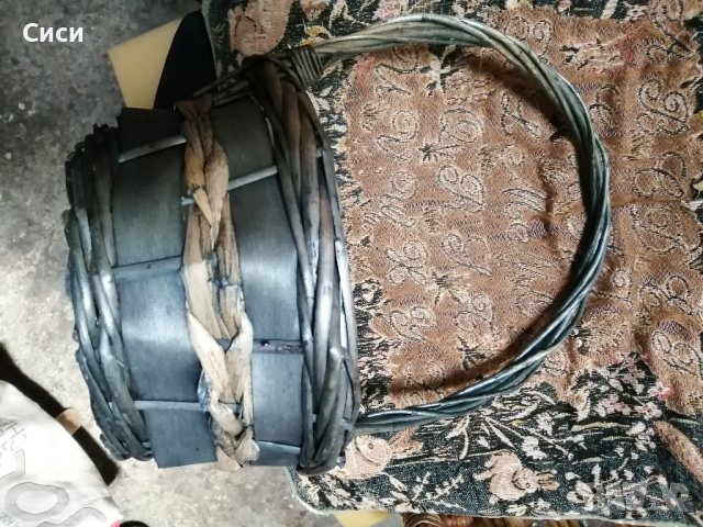 кошница плетена с два цвята , снимка 3 - Други - 42289578