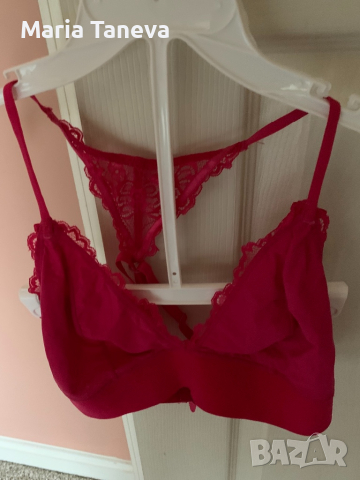 Сутиени-червен и черен