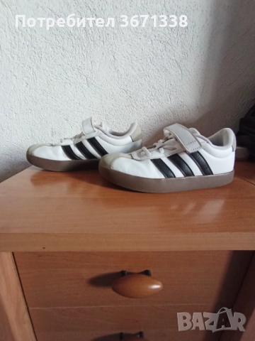 Детски оригинални кецове адидас, снимка 3 - Зимни спортове - 52428571