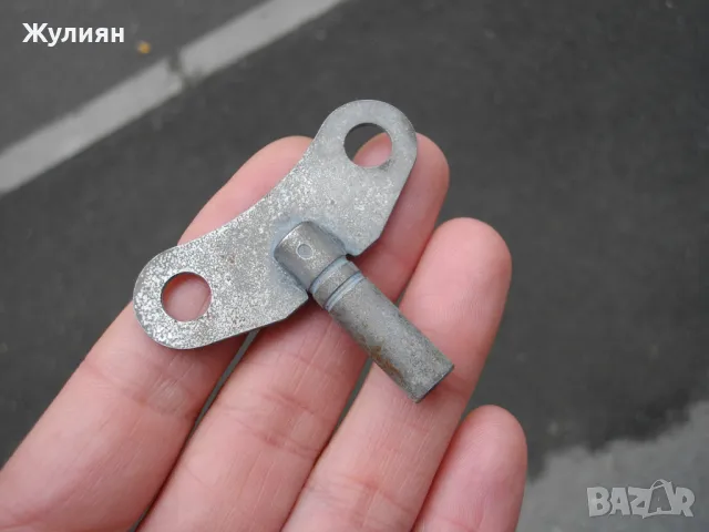 СТАРО КЛЮЧЕ КЛЮЧ ЗА СТЕНЕН ИЛИ КАМИНЕН ЧАСОВНИК 