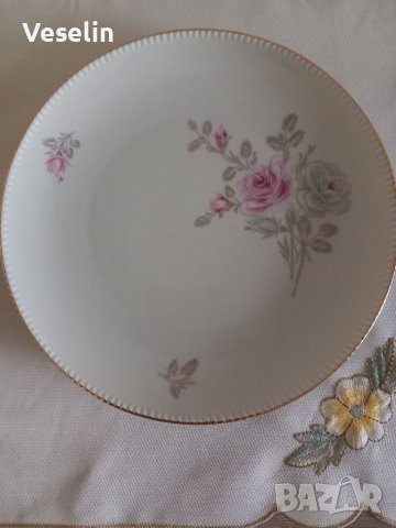Порцеланова чиния , снимка 1