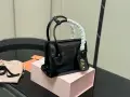 Miu Miu дамска чанта от естествена кожа, снимка 1