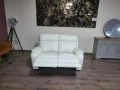 Бял кожен диван двойка La-z-boy с електрически релакс механизъм, снимка 2