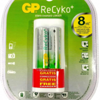 Зарядно устройство GP + 2 бр. включени R6 AA, 2000mA батерии