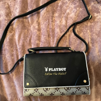 Нова чантичка Playboy , снимка 1 - Чанти - 36162541