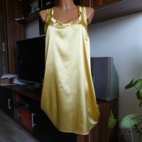 жълта рокля сатен размер М, снимка 5 - Рокли - 41160852