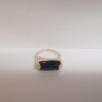 Златен пръстен с оникс , снимка 4 - Пръстени - 27796320