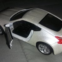 Nissan 370Z 2009 Maisto - Мащаб 1:37, снимка 2 - Колекции - 38826322