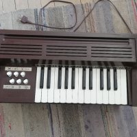Електрически акорд орган Magnus 300 от 1960 г. , снимка 2 - Други - 41708139
